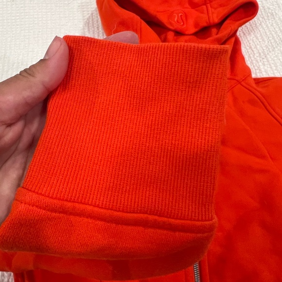 Lululemon cropped zippered jacket - size 6 - like new - Picture 5 of 10